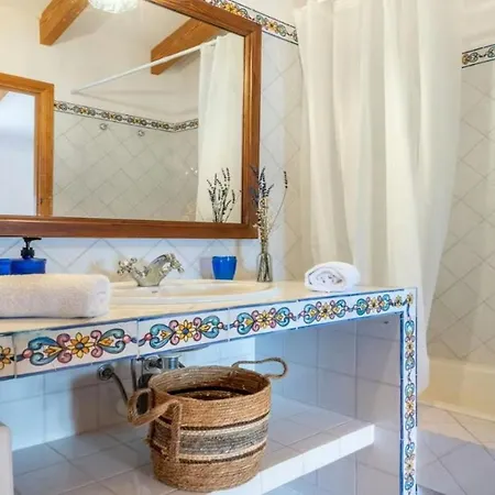 Marucella Capri***** Private Pool 3* Капри